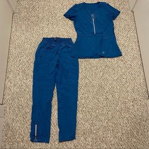 Jaanuu Scrub Set